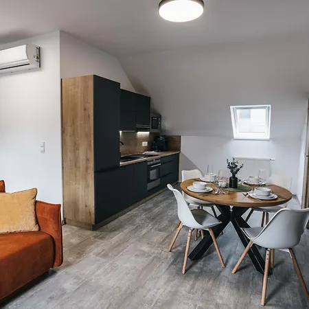 Petra Voka Aparthotel *