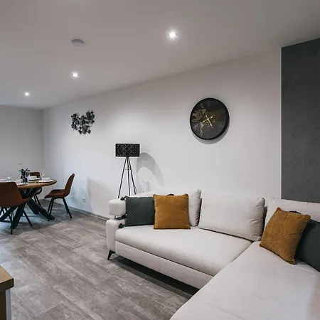 Aparthotel Petra Voka
